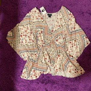 NWT boho v-neck babydoll ladies size Med by Daytrip from the Buckle!!